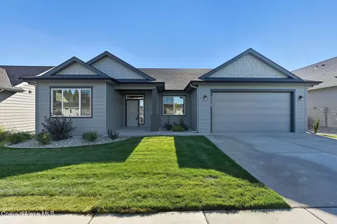 7736 N Girard Cir, Coeur D'alene, ID 83815