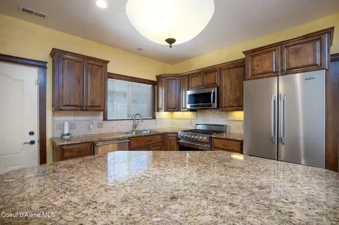Kitchen - 1365 E Mordyl Loop, Post Falls, ID 83854 photo 4 of 7