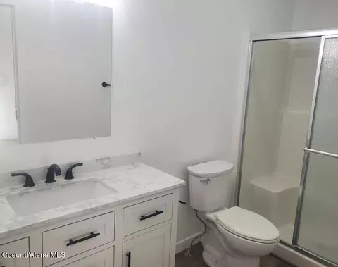 Bath - 357 Jasper Loop, Ponderay, ID 83852 photo 2 of 2