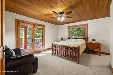 Bedroom - 700 Sunset View Ln, Hope, ID 83836 photo 1 of 6