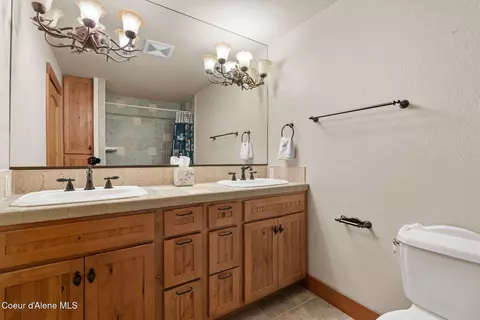 Bath - 700 Sunset View Ln, Hope, ID 83836 photo 1 of 4