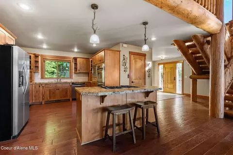 Kitchen - 700 Sunset View Ln, Hope, ID 83836 photo 4 of 5