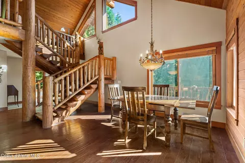 Dining - 700 Sunset View Ln, Hope, ID 83836 photo 2 of 2