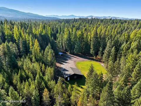 93 Pet Tree Ln, Oldtown, ID 83822
