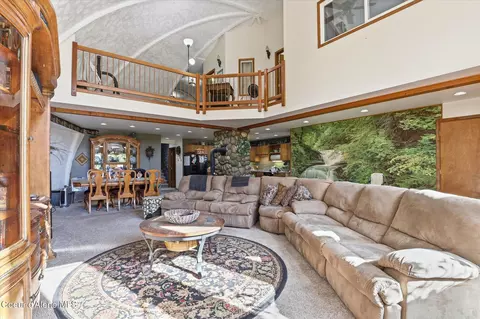 Living - 347 Homestead Loop, Sandpoint, ID 83864 photo 2 of 3