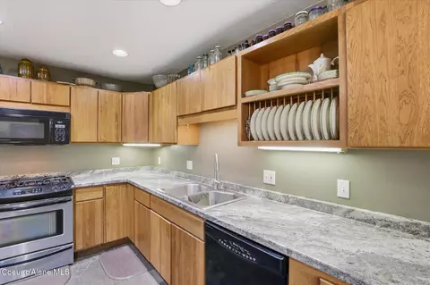 Kitchen - 347 Homestead Loop, Sandpoint, ID 83864 photo 4 of 5