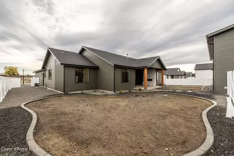 Exterior - 8039 W Splitrail Ave, Rathdrum, ID 83858 photo 6 of 7