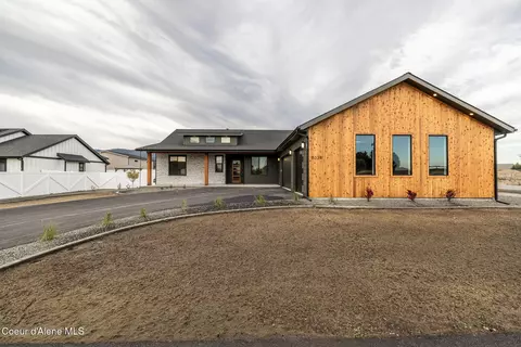 Exterior - 8039 W Splitrail Ave, Rathdrum, ID 83858 photo 7 of 7