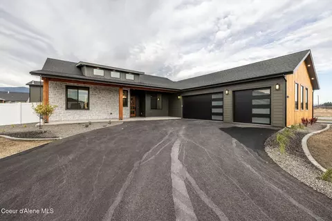 8039 W Splitrail Ave, Rathdrum, ID 83858