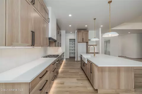 Kitchen - 8039 W Splitrail Ave, Rathdrum, ID 83858 photo 2 of 2