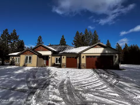 241 W Luxor Ct, Rathdrum, ID 83858