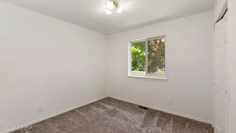 305 E Summerfield Loop, Hayden, ID 83835 photo 17