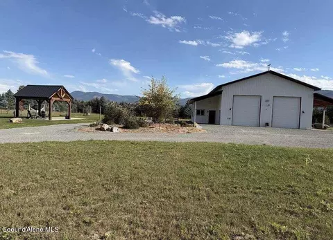 2347 Mcarthur Lake Rd, Naples, ID 83847
