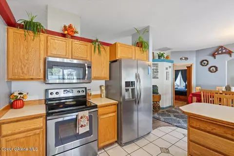 Kitchen - 1255 E Stockman Ave, Post Falls, ID 83854 photo 5 of 5