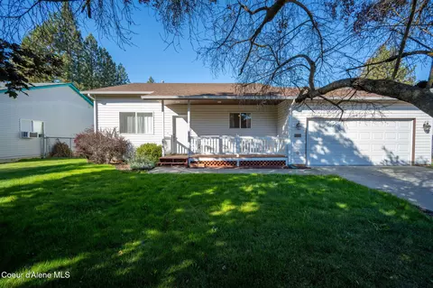 6886 W Tombstone St, Rathdrum, ID 83858