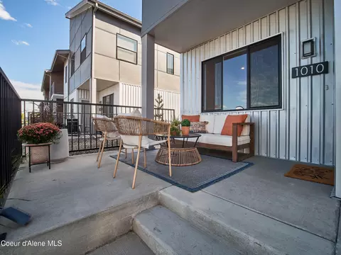 1010 E 4th Ave, Post Falls, ID 83854 photo 4