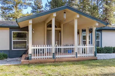 7841 Spirit Lake Cutoff Rd, Priest River, ID 83856