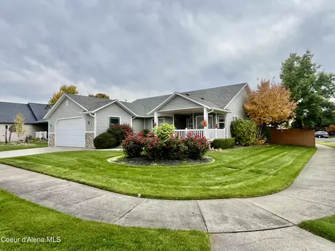 3034 W Ashland Ln, Hayden, ID 83835