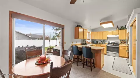 Dining - 2424 E Woodcrest Dr, Post Falls, ID 83854 photo 1 of 1