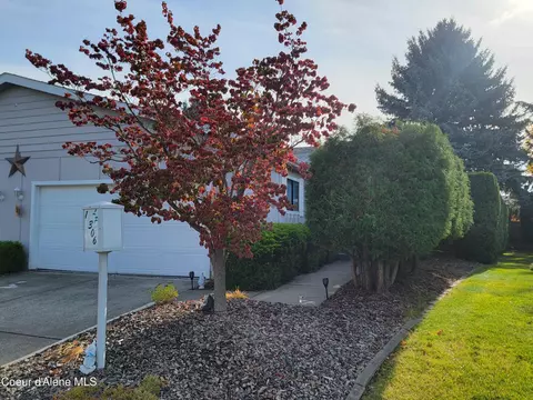 1306 W Leisure Dr, Hayden, ID 83835