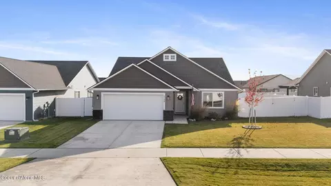 5748 W Theismann Rd, Rathdrum, ID 83858