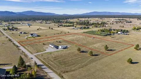 Nka E Yellow Pine Ave, Athol, ID 83801