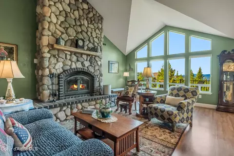 833 Drummond Peak Rd, Kingston, ID 83839