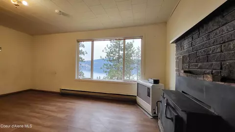 Living - 414 S Prospect Ave, Harrison, ID 83833 photo 2 of 2