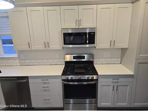Kitchen - 1360 Mordyl Loop, Post Falls, ID 83854 photo 2 of 2