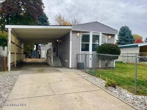 1949 W Dartmouth Cir #A1-27, Coeur D'alene, ID 83815