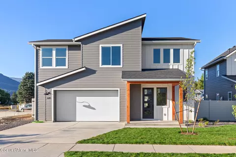 641 Moscow St, Sandpoint, ID 83864 photo 1