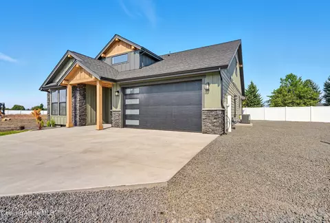 Exterior - 2644 E Salvation Ct, Post Falls, ID 83854 photo 3 of 4