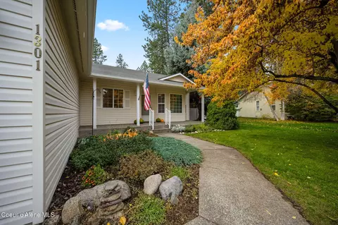 1301 Elderberry Cir, Coeur D'alene, ID 83815