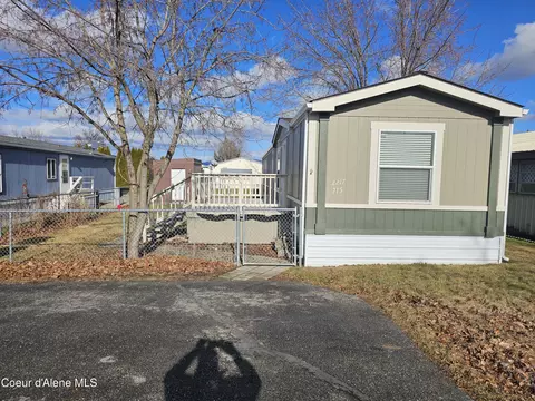 2217 W Pellinore Way, Post Falls, ID 83854 photo 2