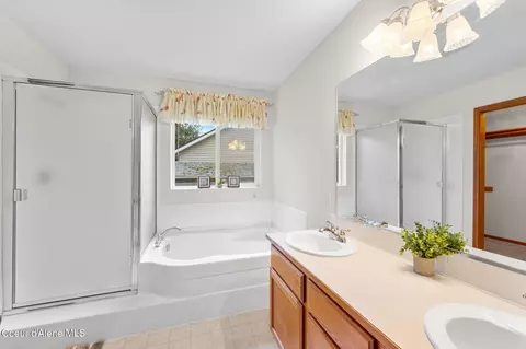 Bath - 4759 E Mossberg Cir, Post Falls, ID 83854 photo 1 of 2