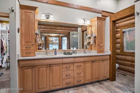 Bath - 867 E Pine Ridge Dr, Harrison, ID 83833 photo 5 of 10