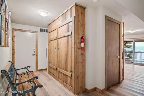 Entry Way - 867 E Pine Ridge Dr, Harrison, ID 83833 photo 5 of 5