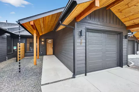 25 Rebecca Ln, Nordman, ID 83848