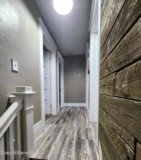 Entry Way - 422 High St, Wallace, ID 83873 photo 2 of 3