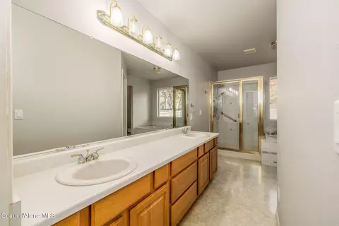 Bath - 706 S Osprey Dr, Post Falls, ID 83854 photo 1 of 4