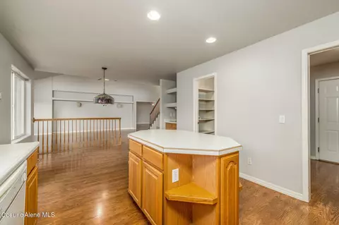 Kitchen - 706 S Osprey Dr, Post Falls, ID 83854 photo 3 of 4