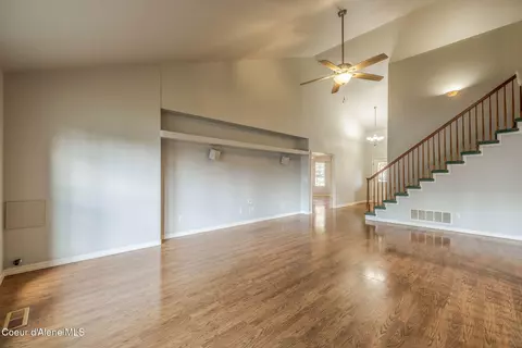Living - 706 S Osprey Dr, Post Falls, ID 83854 photo 4 of 6