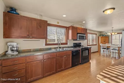 Kitchen - 3226 N Durrow Loop, Post Falls, ID 83854 photo 4 of 4