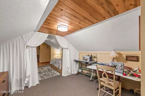 Bedroom - 6584 E Burma Rd, Harrison, ID 83833 photo 6 of 8