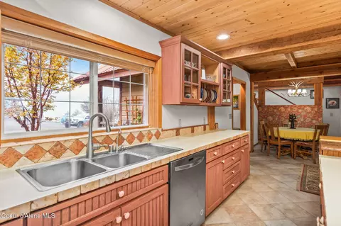 Kitchen - 6584 E Burma Rd, Harrison, ID 83833 photo 3 of 5