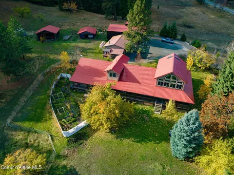 Exterior - 6584 E Burma Rd, Harrison, ID 83833 photo 4 of 19