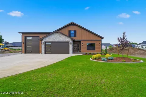 1371 W Tamarindo Ln, Hayden, ID 83835