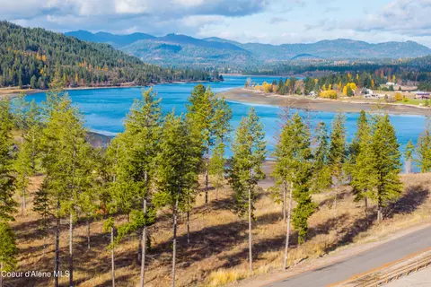 Nna Woodchuck Dr, Priest River, ID 83856