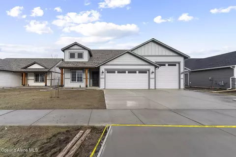 9041 W Swather Ave, Rathdrum, ID 83858