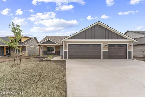 8903 W Swather Ave, Rathdrum, ID 83858